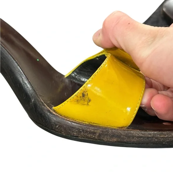 Vintage Gucci Tom Ford Era Patent Leather Heels Logo Yellow Leather Size 8 US - Picture 11 of 11